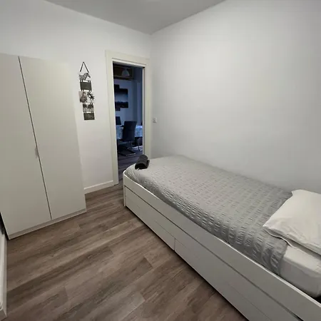 Apartamento Apartamento En Junto A La Estacion Delicias *