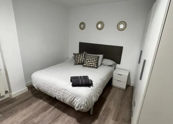 Apartamento En Junto A La Estacion Delicias *